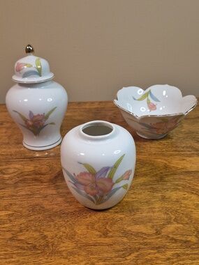 OTAGIRI Vintage 80s 'Orchid Mist' Floral Vase, Lidded Ginger Jar and Bowl Set